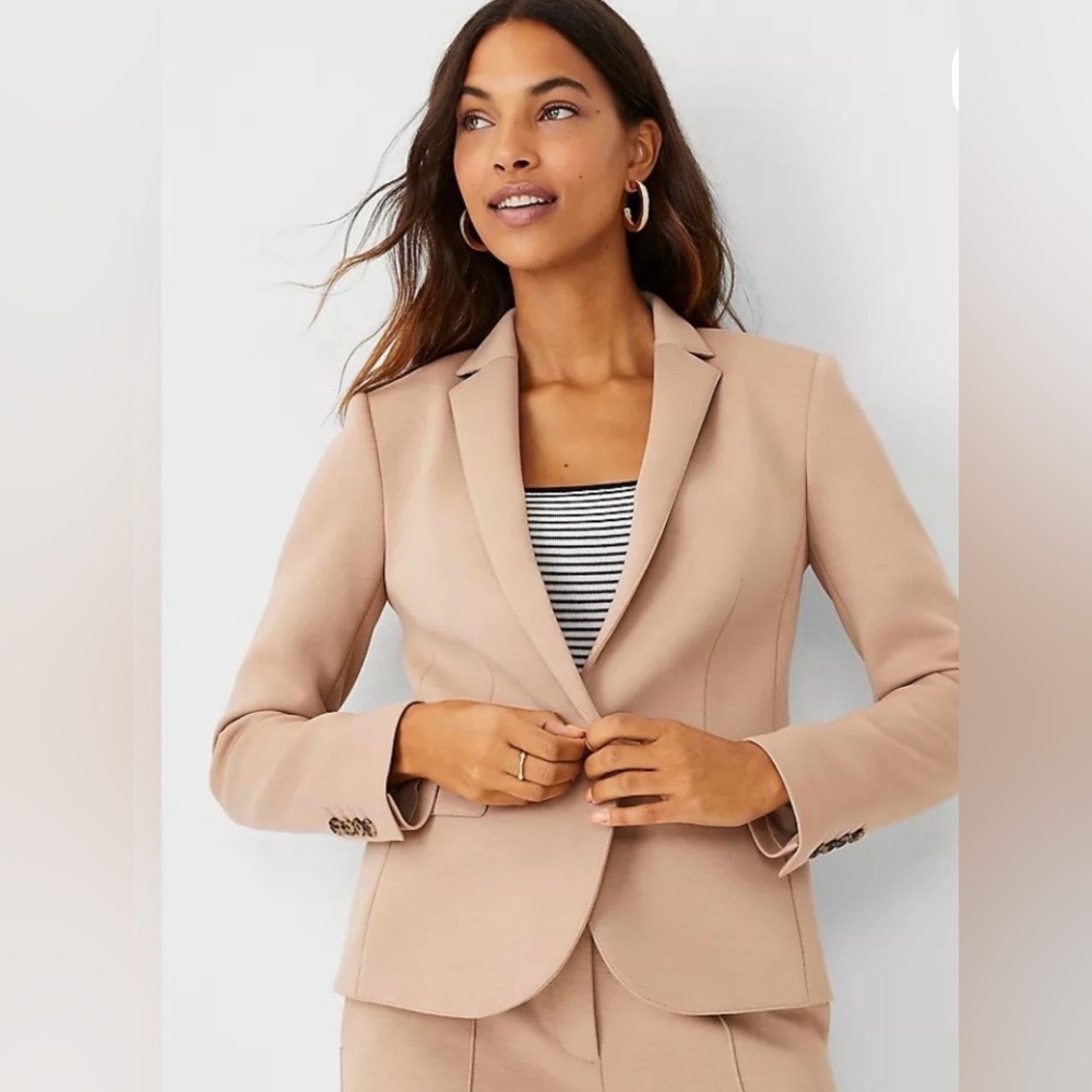 Ann Taylor double knit blazer in camel size 8P